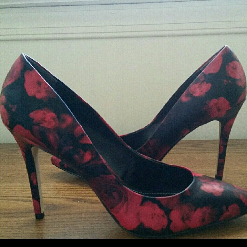 Size US 11M.
